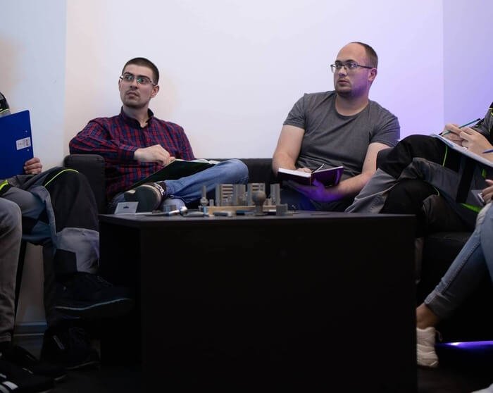 компанія 3д Метал Тех 3D Metal Tech індивідуальні імплантати навігаційні шаблони сертифікований виробник медичних виробів